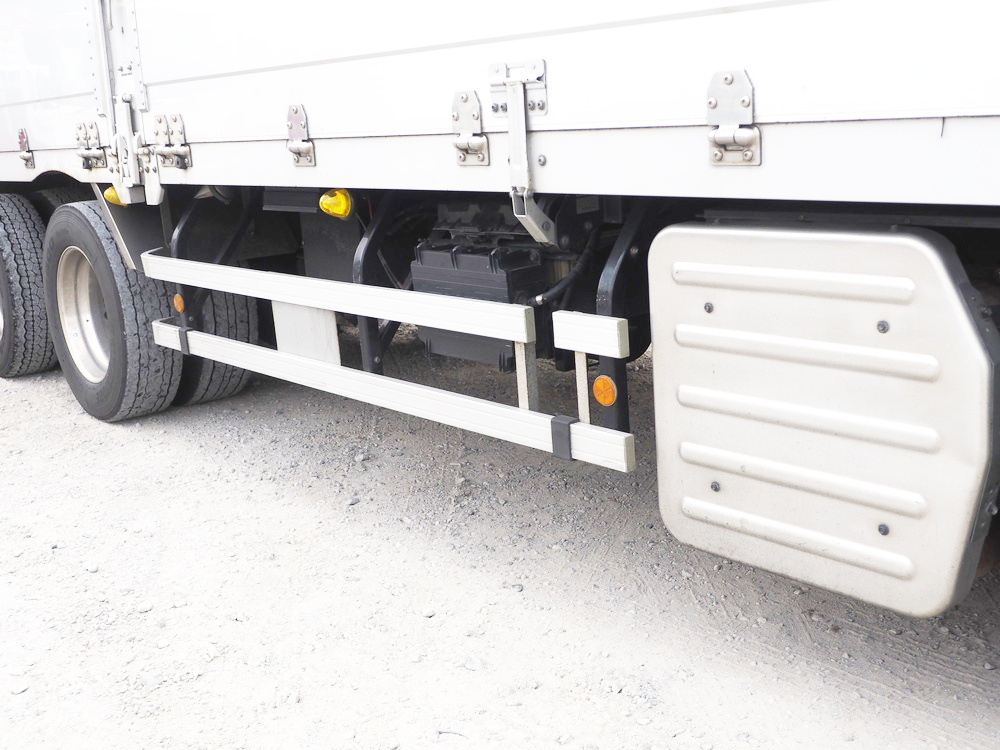 いすゞ ギガ ウイング車 大型 QKG-CYJ77A 年式 H26[写真13]