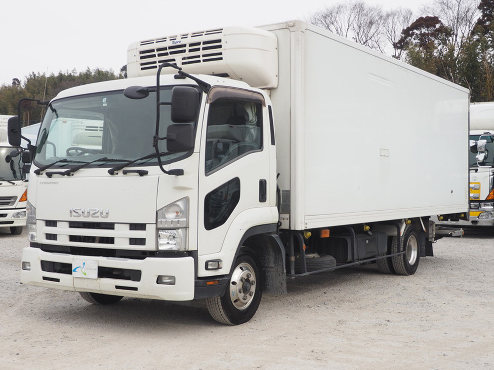 いすゞ フォワード 冷凍バン 中型 TKG-FRR90T2 年式 H26[写真01]