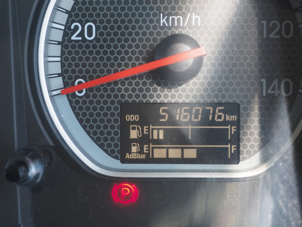 いすゞ ギガ ウイング車 大型 QKG-CYJ77B 年式 H28[写真31]