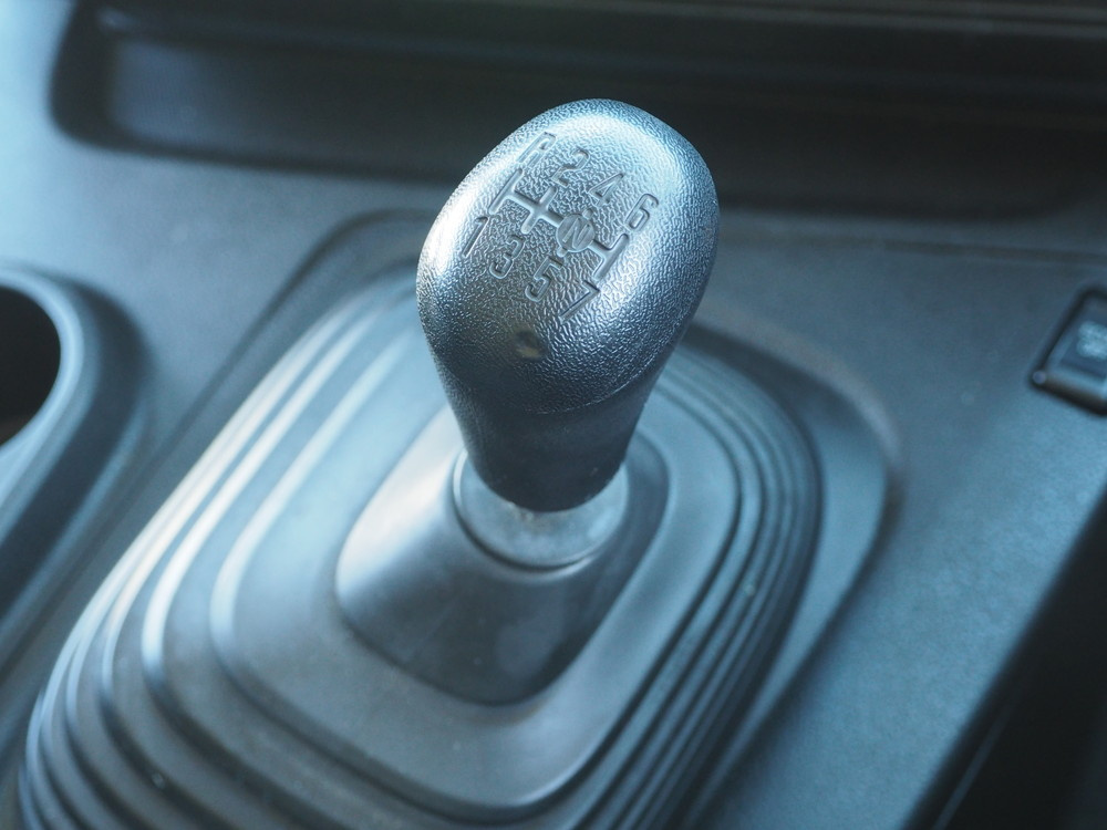 いすゞ ギガ ウイング車 大型 QKG-CYJ77B 年式 H28[写真20]