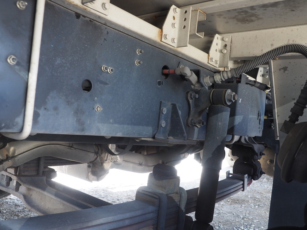 いすゞ ギガ ウイング車 大型 QKG-CYJ77B 年式 H28[写真36]