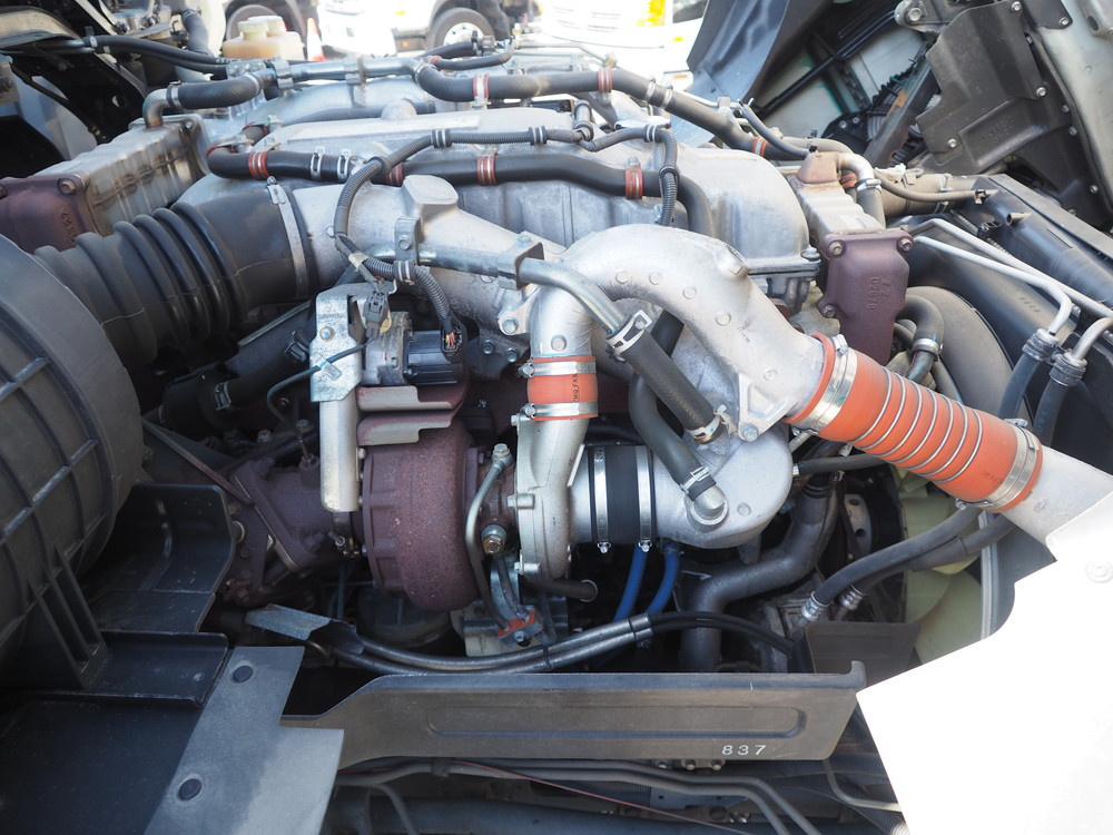 いすゞ ギガ ウイング車 大型 QKG-CYJ77B 年式 H28[写真42]