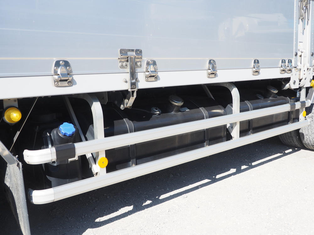 いすゞ ギガ ウイング車 大型 QKG-CYJ77A 年式 H26[写真20]