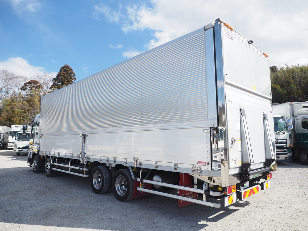 いすゞ ギガ ウイング車 大型 QKG-CYJ77A 年式 H26[写真08]