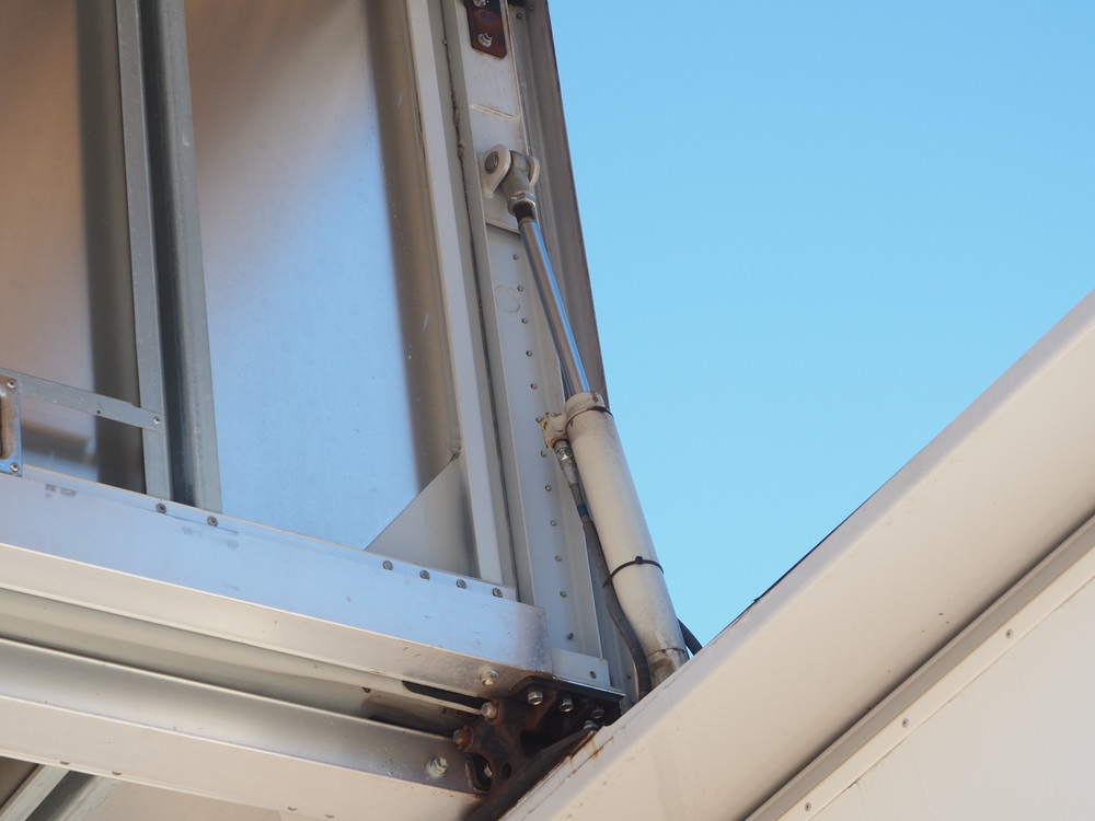 日野 グランドプロフィア ウイング車 大型 QKG-FW1EXBG 年式 H26[写真20]