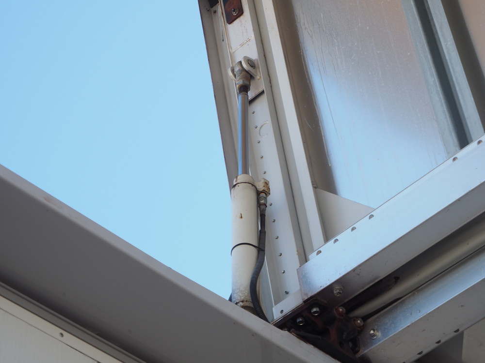 日野 グランドプロフィア ウイング車 大型 QKG-FW1EXBG 年式 H26[写真15]