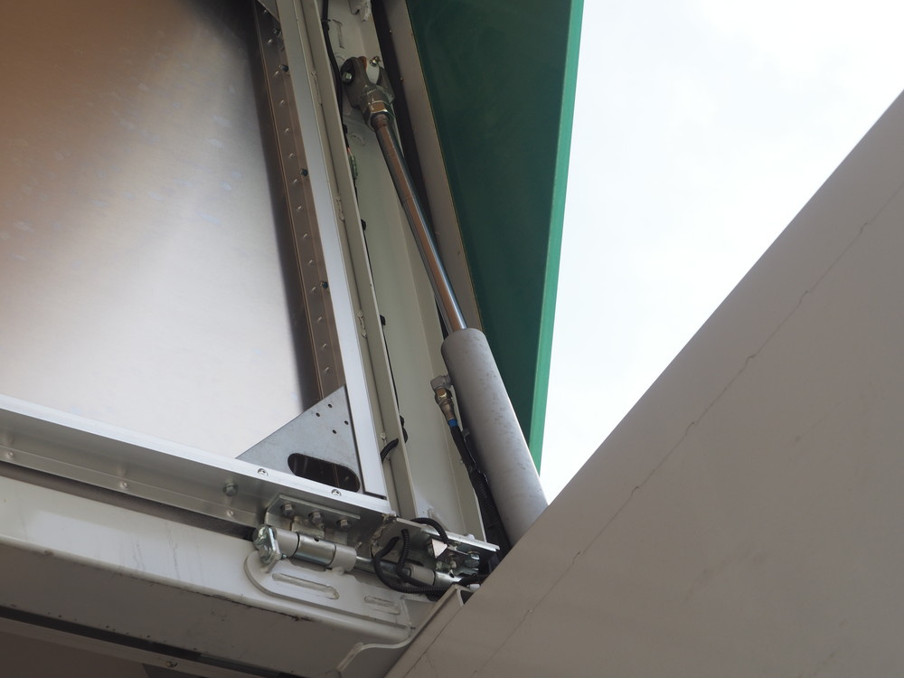 三菱ふそう スーパーグレート ウイング車 大型 QKG-FS54VZ 年式 H26[写真13]