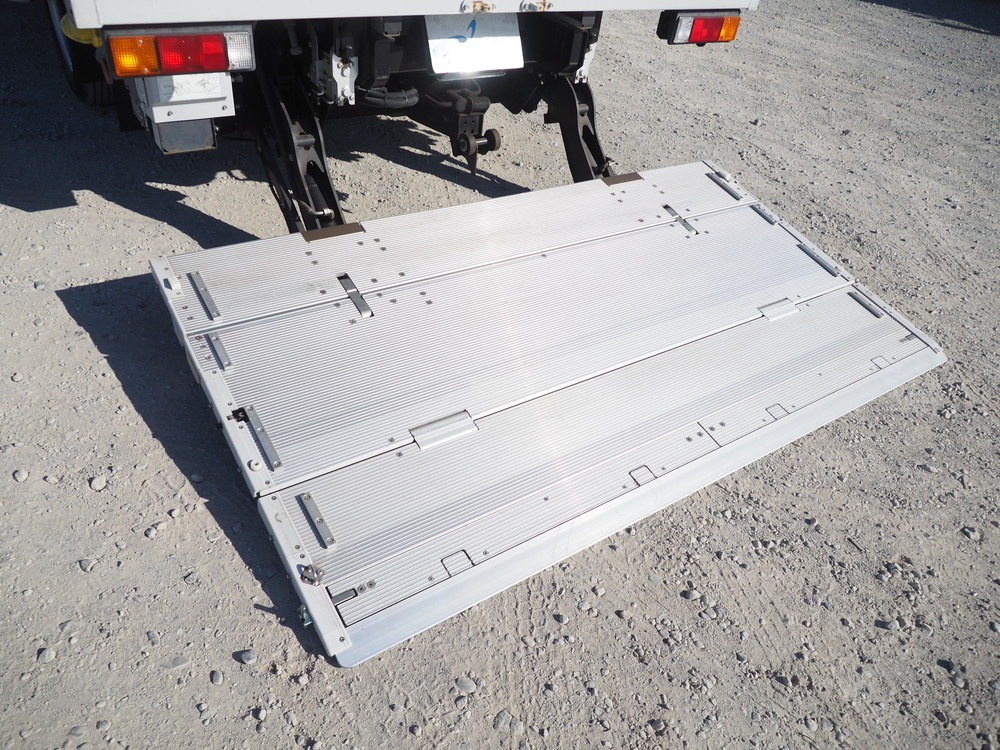 三菱ふそう キャンター バン車 - TKG-FEB50 年式 H27[写真25]