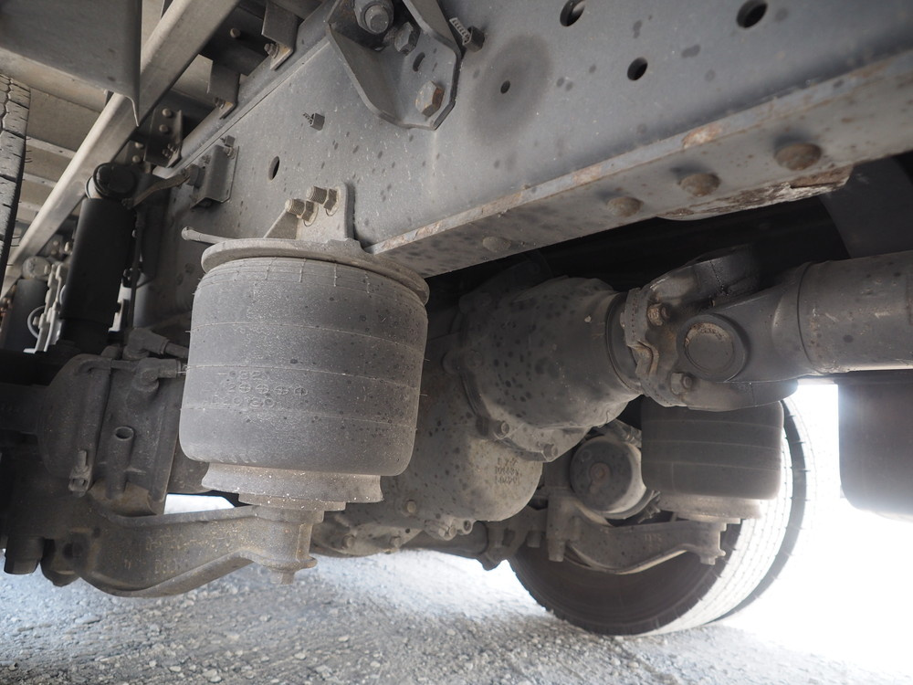 いすゞ ギガ ウイング車 大型 QKG-CYJ77A 年式 H27[写真42]