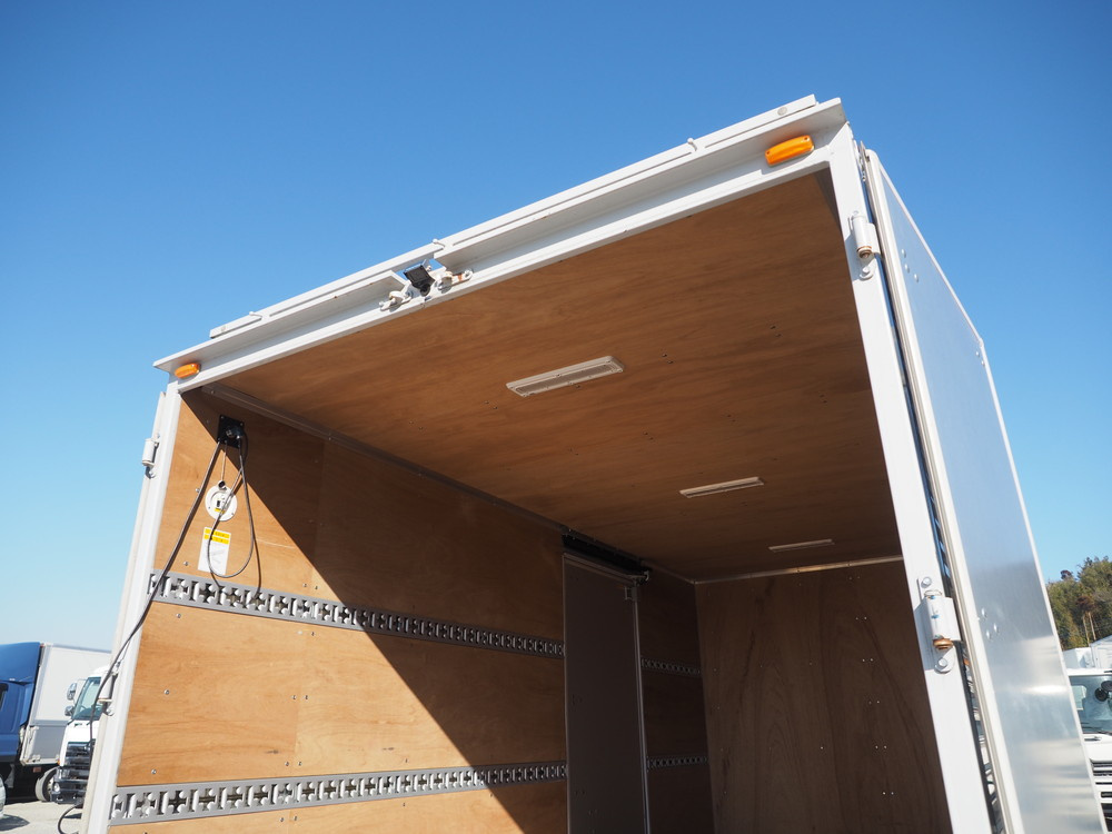 三菱ふそう キャンター バン車 - TKG-FEB50 年式 H27[写真21]