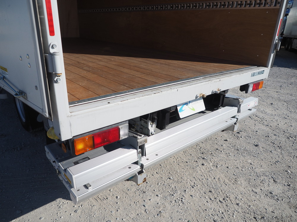 三菱ふそう キャンター バン車 - TKG-FEB50 年式 H27[写真22]