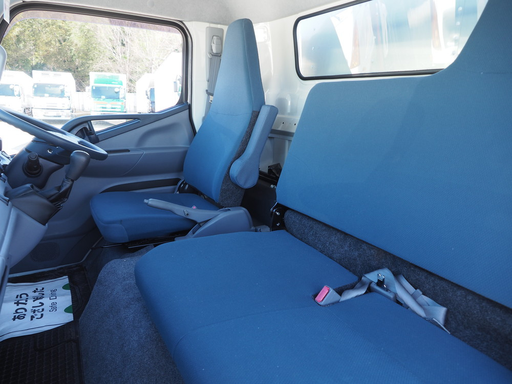 三菱ふそう キャンター バン車 - TKG-FEB50 年式 H27[写真37]