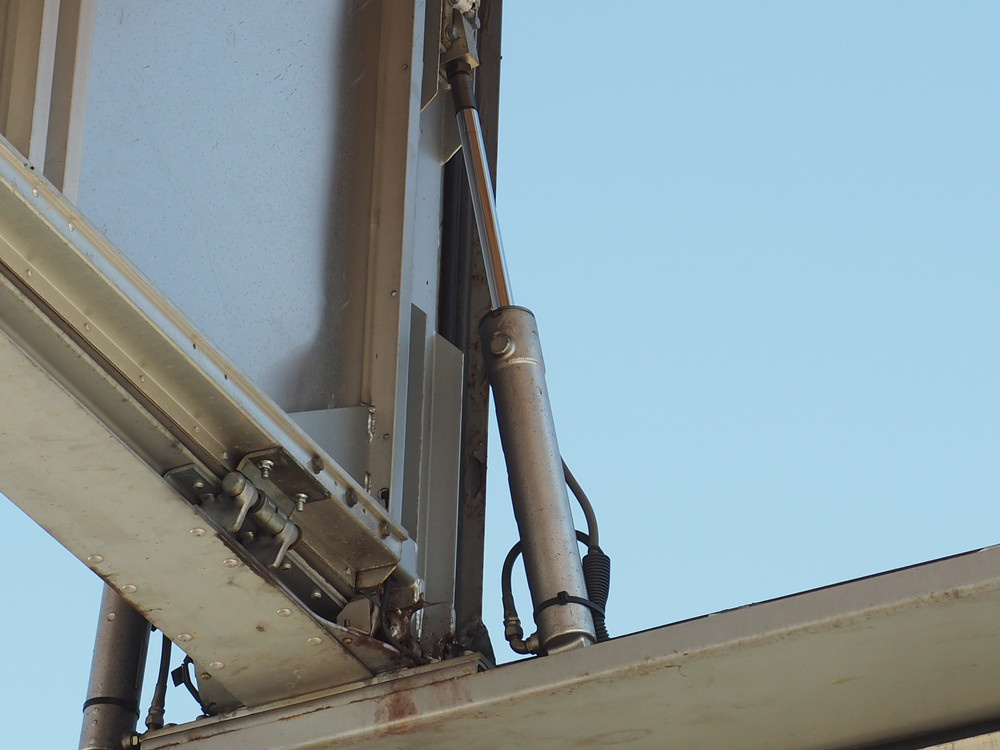 日野 グランドプロフィア ウイング車 大型 BKG-FW1EXYG 年式 H19[写真20]