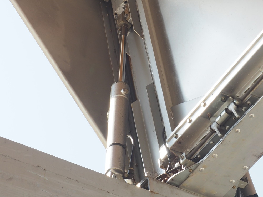 日野 グランドプロフィア ウイング車 大型 BKG-FW1EXYG 年式 H19[写真19]