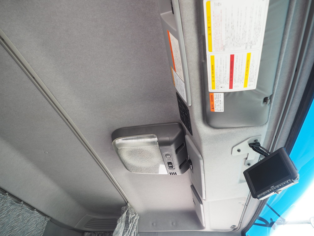 いすゞ ギガ ウイング車 大型 QKG-CYJ77A 年式 H27[写真39]