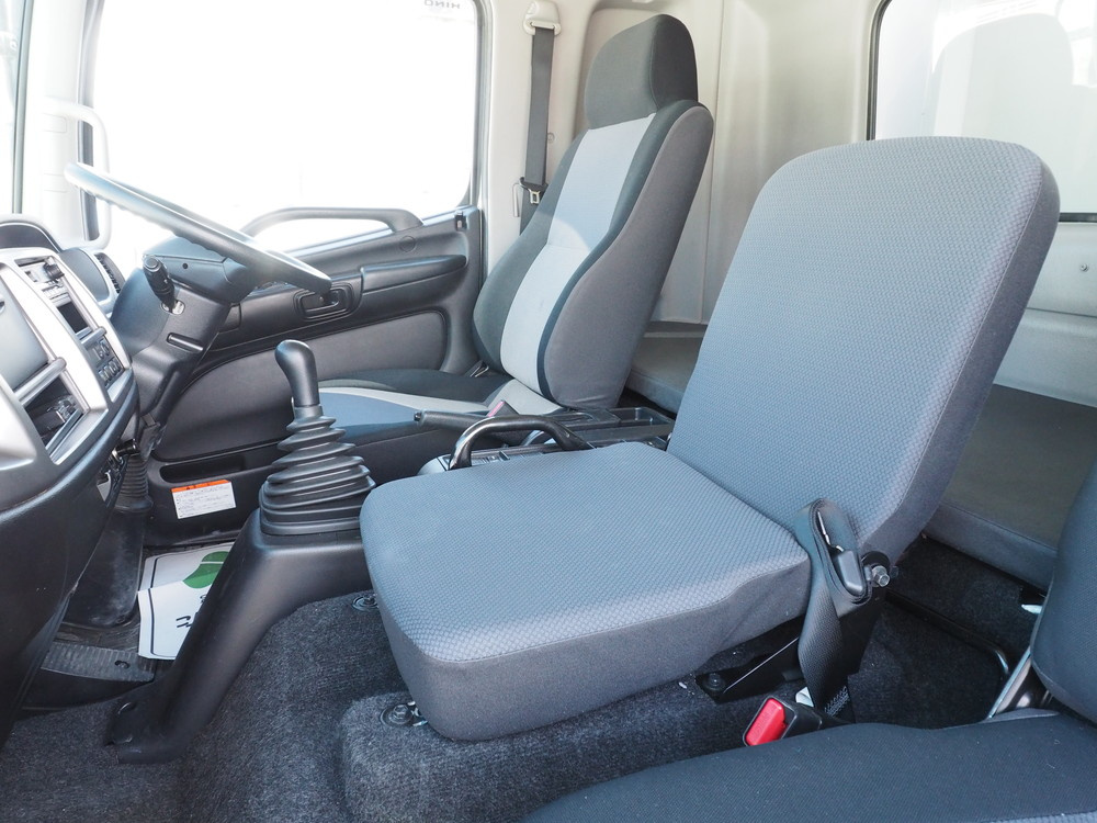 日野 レンジャー ウイング車 中型 TKG-FD9JLAG 年式 H28[写真55]