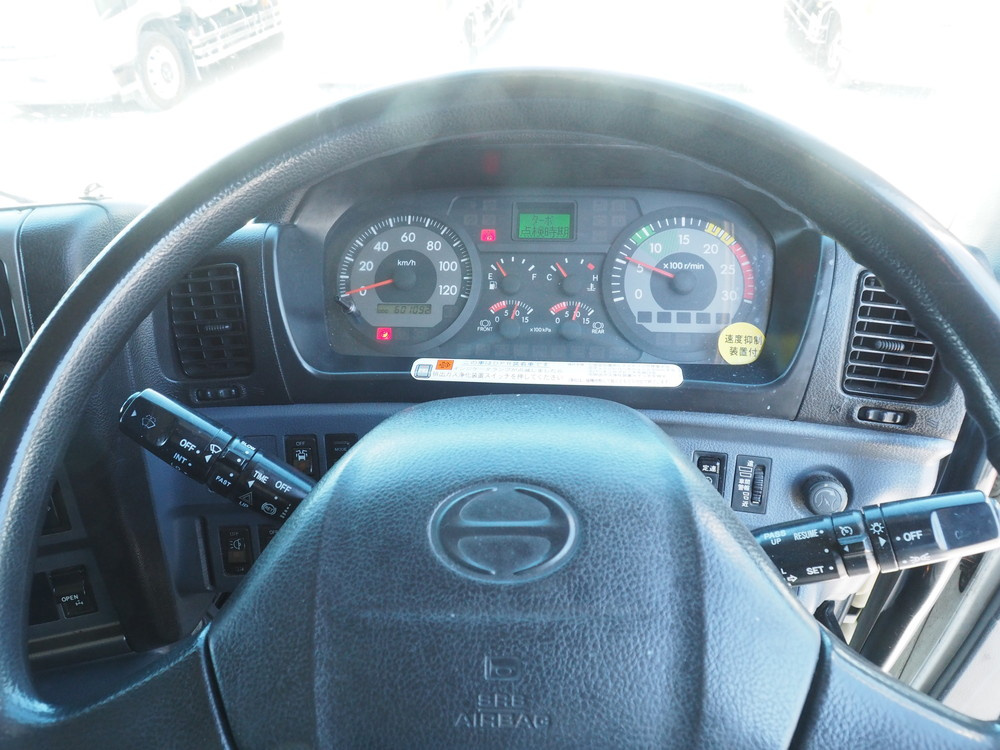 日野 グランドプロフィア ウイング車 大型 BDG-FW1EXYG 年式 H21[写真31]