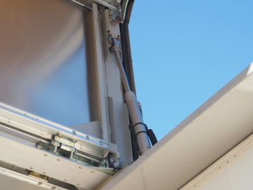 いすゞ ギガ ウイング車 大型 QKG-CYJ77A 年式 H26 [写真18]