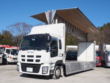 いすゞ ギガ ウイング車 大型 QKG-CYJ77A 年式 H26 [写真08]