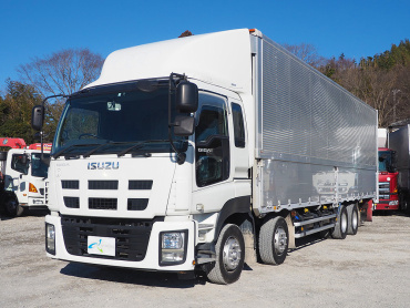 いすゞ ギガ ウイング車 大型 QKG-CYJ77A 年式 H26 [写真01]