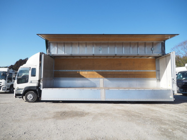 いすゞ ギガ ウイング車 大型 QKG-CYJ77A 年式 H26 [写真16]