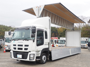 いすゞ ギガ ウイング車 大型 QKG-CYJ77A 年式 H27 [写真08]
