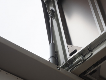 いすゞ ギガ ウイング車 大型 QKG-CYJ77A 年式 H27 [写真13]