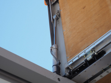 いすゞ フォワード ウイング車 中型 TKG-FRR90T2 年式 H27 [写真13]