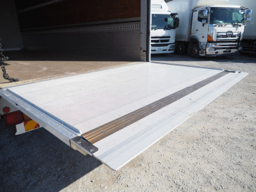 いすゞ フォワード ウイング車 中型 TKG-FRR90T2 年式 H27 [写真32]