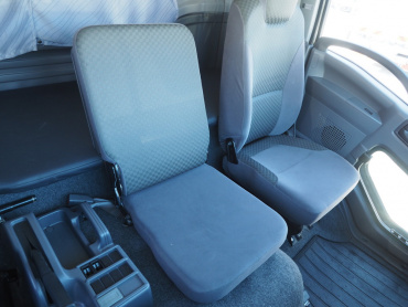 いすゞ フォワード ウイング車 中型 TKG-FRR90T2 年式 H27 [写真37]