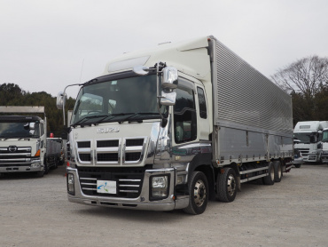いすゞ ギガ ウイング車 大型 QKG-CYJ77A 年式 H26 [写真01]