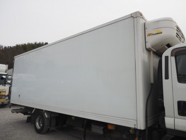 いすゞ フォワード 冷凍バン 中型 TKG-FRR90T2 年式 H26 [写真10]