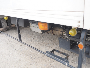 いすゞ フォワード 冷凍バン 中型 TKG-FRR90T2 年式 H26 [写真11]