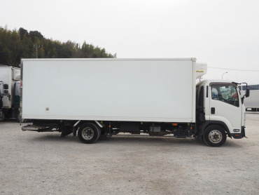 いすゞ フォワード 冷凍バン 中型 TKG-FRR90T2 年式 H26 [写真09]