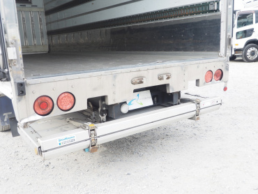 いすゞ フォワード 冷凍バン 中型 TKG-FRR90T2 年式 H26 [写真21]