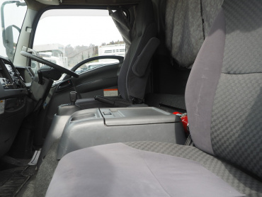 いすゞ フォワード 冷凍バン 中型 TKG-FRR90T2 年式 H26 [写真32]