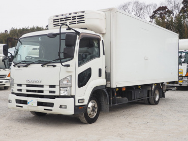 いすゞ フォワード 冷凍バン 中型 TKG-FRR90T2 年式 H26 [写真01]