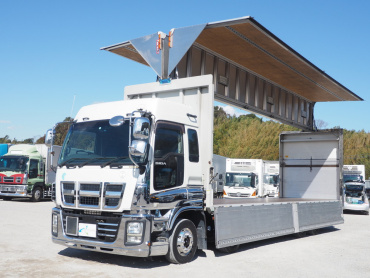 いすゞ ギガ ウイング車 大型 QKG-CYJ77A 年式 H26 [写真03]