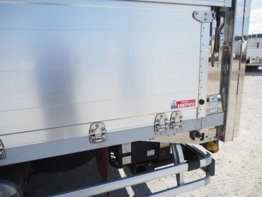 いすゞ ギガ ウイング車 大型 QKG-CYJ77A 年式 H26 [写真21]