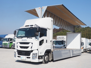 いすゞ ギガ ウイング車 大型 2PG-CYJ77C 年式 H30 [写真10]