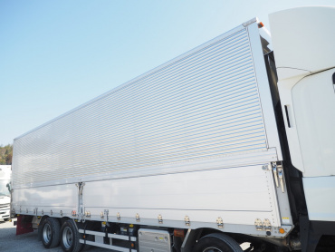 いすゞ ギガ ウイング車 大型 2PG-CYJ77C 年式 H30 [写真11]