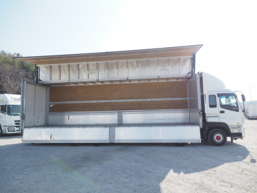 いすゞ ギガ ウイング車 大型 QKG-CYJ77A 年式 H27 [写真11]