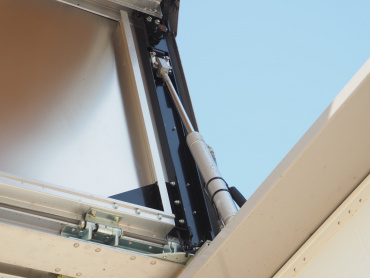 いすゞ ギガ ウイング車 大型 QKG-CYJ77A 年式 H27 [写真18]