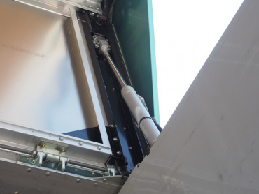 いすゞ ギガ ウイング車 大型 QKG-CYJ77A 年式 H27 [写真12]