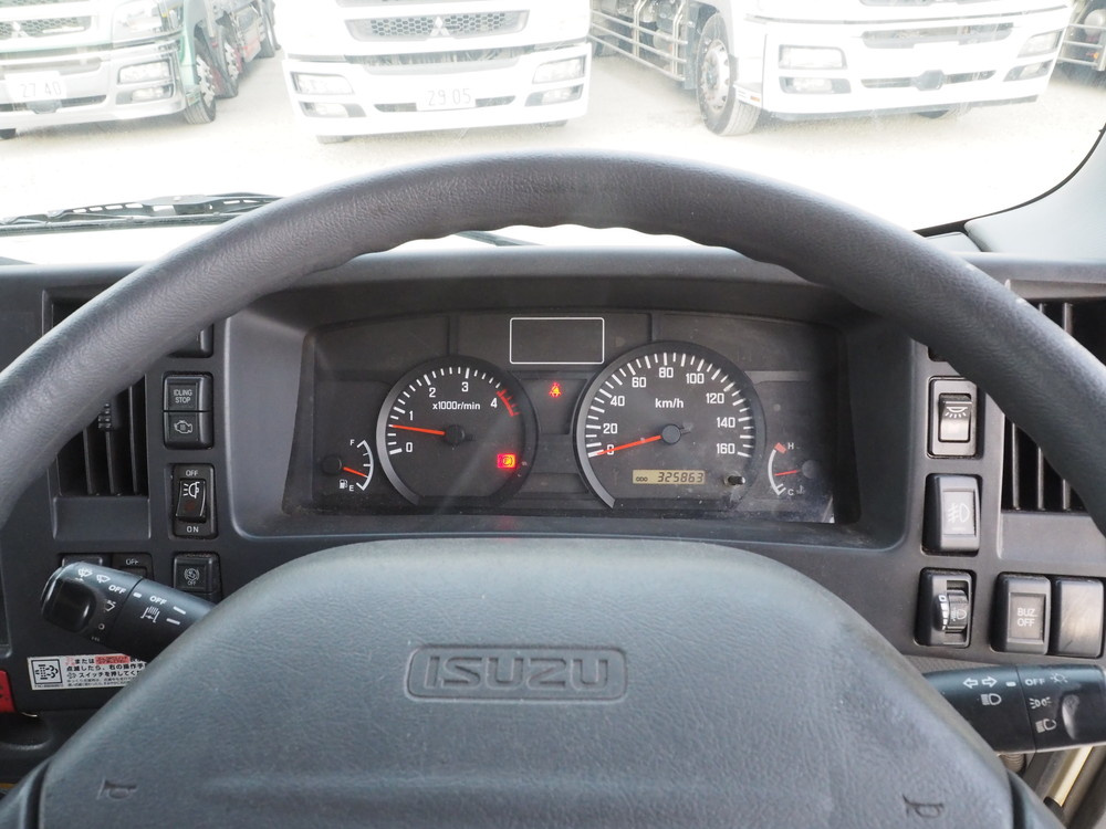 いすゞ エルフ バン車 小型 BKG-NMR85AN 年式 H21[写真34]
