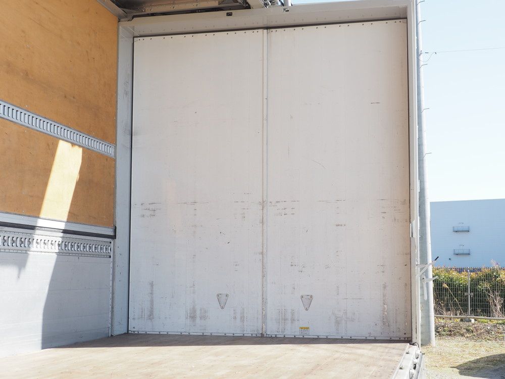 いすゞ ギガ ウイング車 大型 QKG-CYJ77A 年式 H27[写真17]