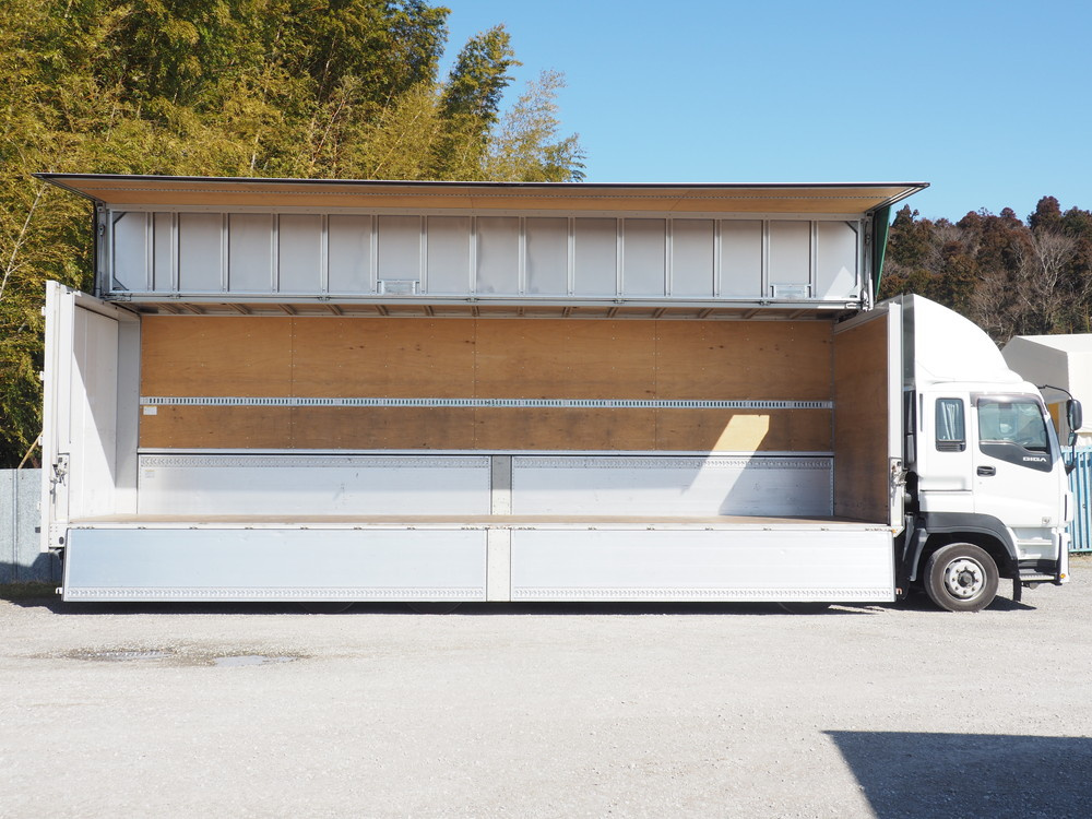 いすゞ ギガ ウイング車 大型 QKG-CYJ77A 年式 H27[写真10]