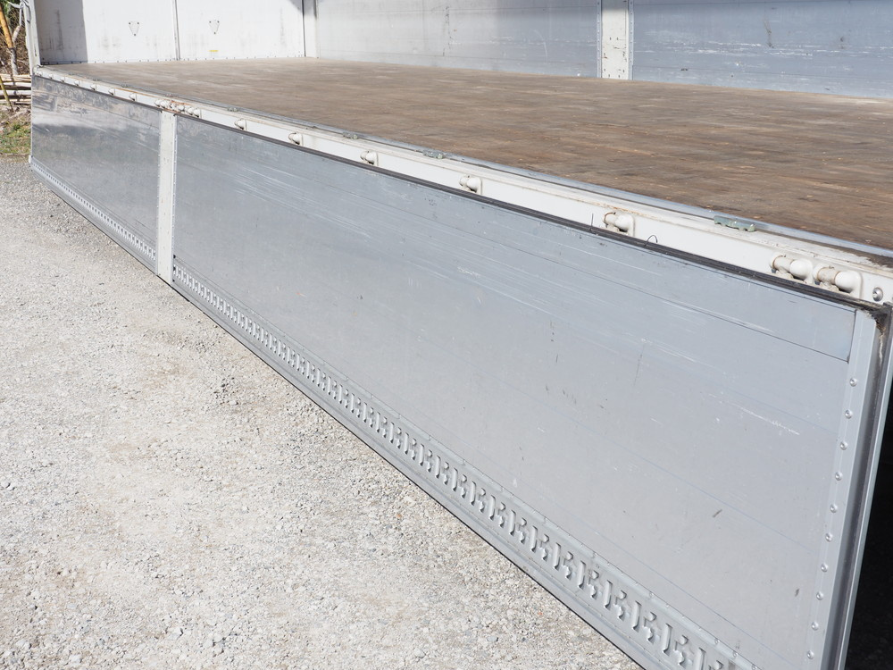 いすゞ ギガ ウイング車 大型 QKG-CYJ77A 年式 H27[写真20]