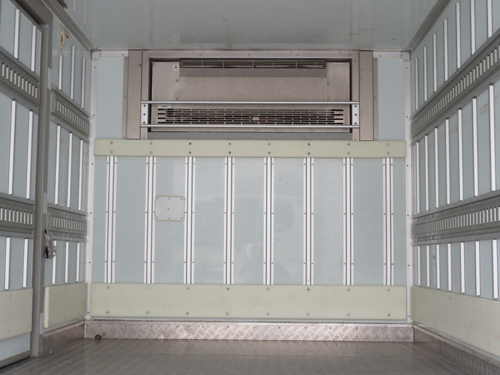 三菱ふそう キャンター 冷凍バン 小型 TKG-FEB50 年式 H26[写真27]