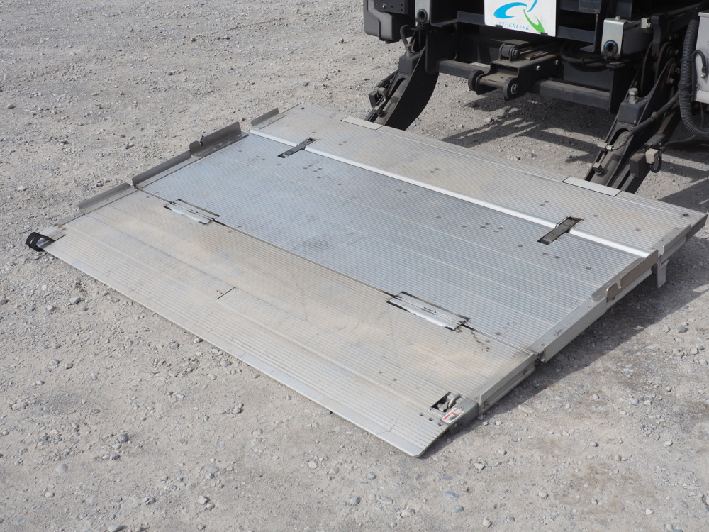 三菱ふそう キャンター 冷凍バン 小型 TKG-FEB50 年式 H26[写真31]